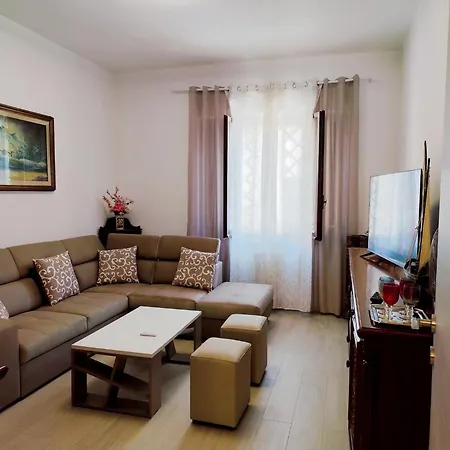 Casa Della Fiera 9 *